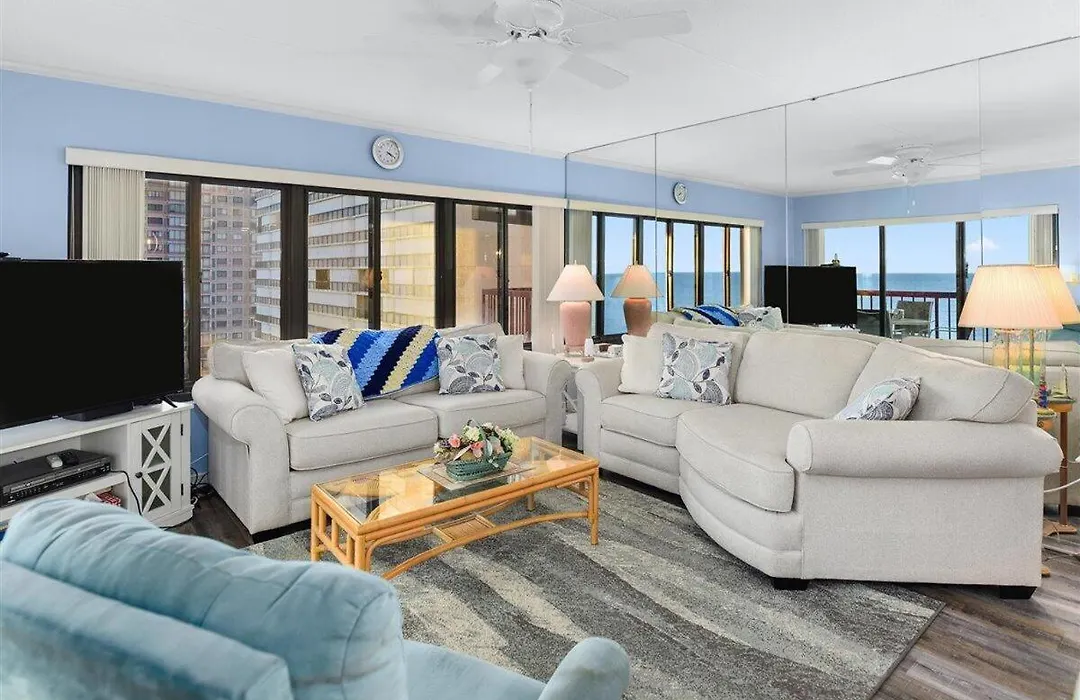 Ocean Front 1 Bedroom Rainbow Condo, Steps To The Beach!-1